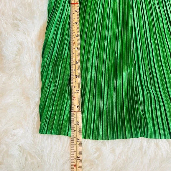 Missguided Womens Plisse Twist Front Plunging Long Sleeve Mini Dress Sz 2 Green - Picture 8 of 13